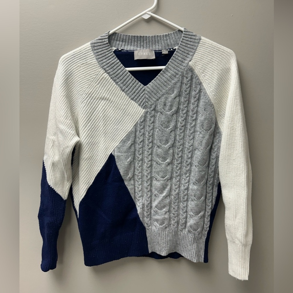 Cyrus Women’s Colour Blocking‎ Blue, White & Grey V Neck Sweater